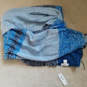 Charming Charlie scarf Nwt blue plaid